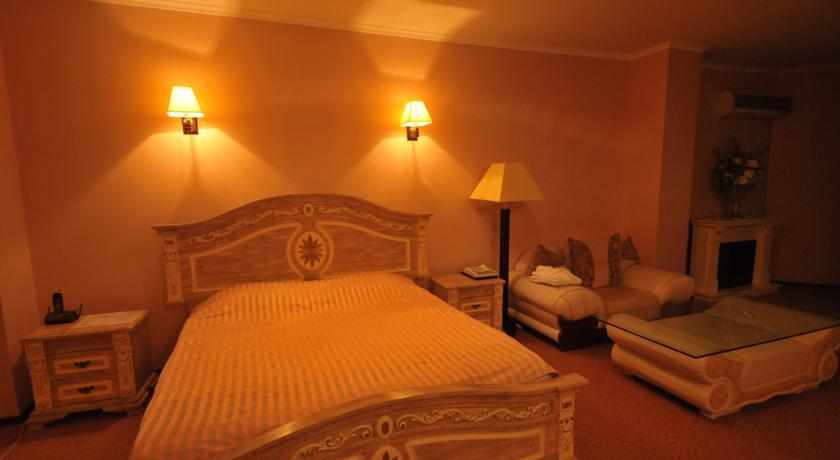 Golden Palace Hotel Aktau Room photo