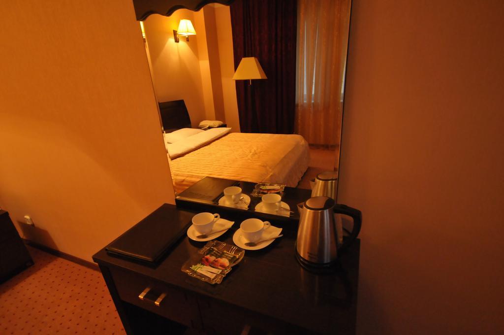Golden Palace Hotel Aktau Room photo